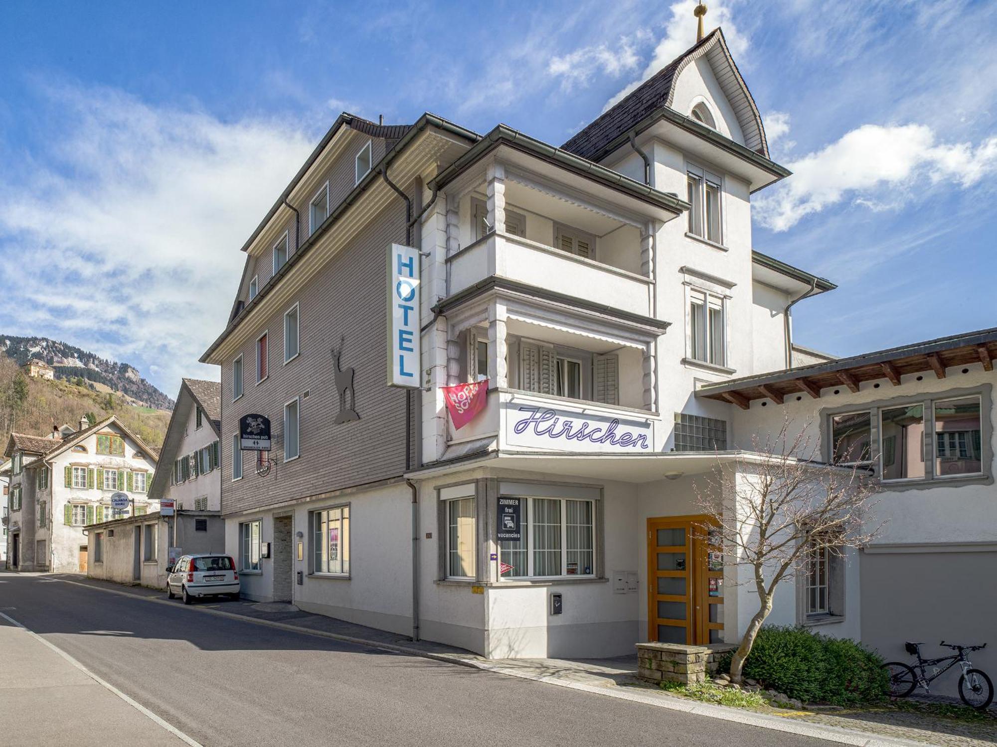 Hirschen Backpacker-Hotel & Pub Schwyz Exterior photo